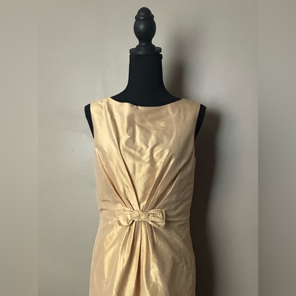 SARA CAMPBELL sleeveless wiggle sheath dress sz 8 buttery gold bow accent EUC - Picture 8 of 11
